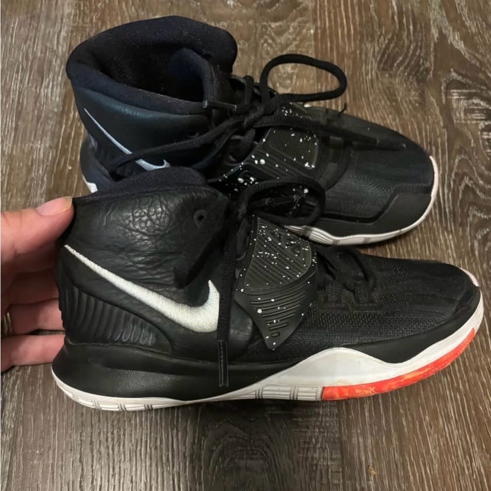 Boys size 13 Kyrie Irving Nike basketball shoes